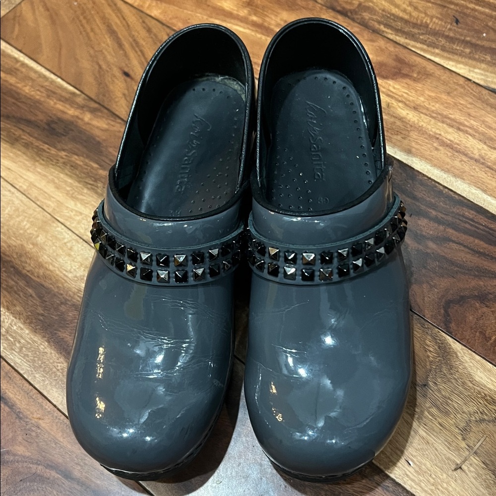 Koi Lindsey Danish Clog Sanita Patent Comfort Studded 39 9